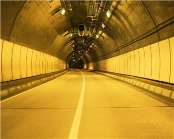 黃沙嶺隧道風機安裝現(xiàn)場